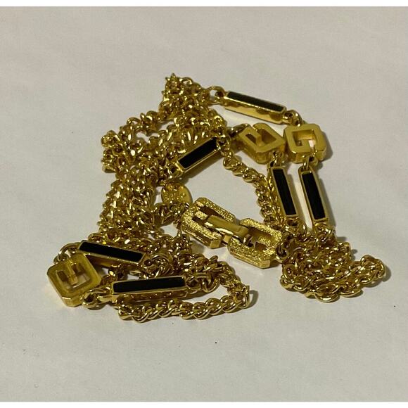 GIVENCHY G Vintage Logo Long Chain Necklace in Gold & Emerald Filled Bars - Picture 7 of 8